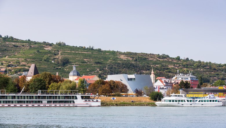 Landesgalerie Niederoesterreich von der Donau aus, © Kunstmeile Krems Loxpix Landesgalerie Niederoesterreich von der Donau aus, © Kunstmeile Krems Loxpix