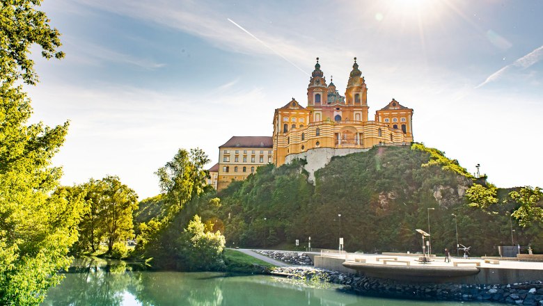 Stift Melk im Fr&uuml;hling, &copy; Robert Herbst